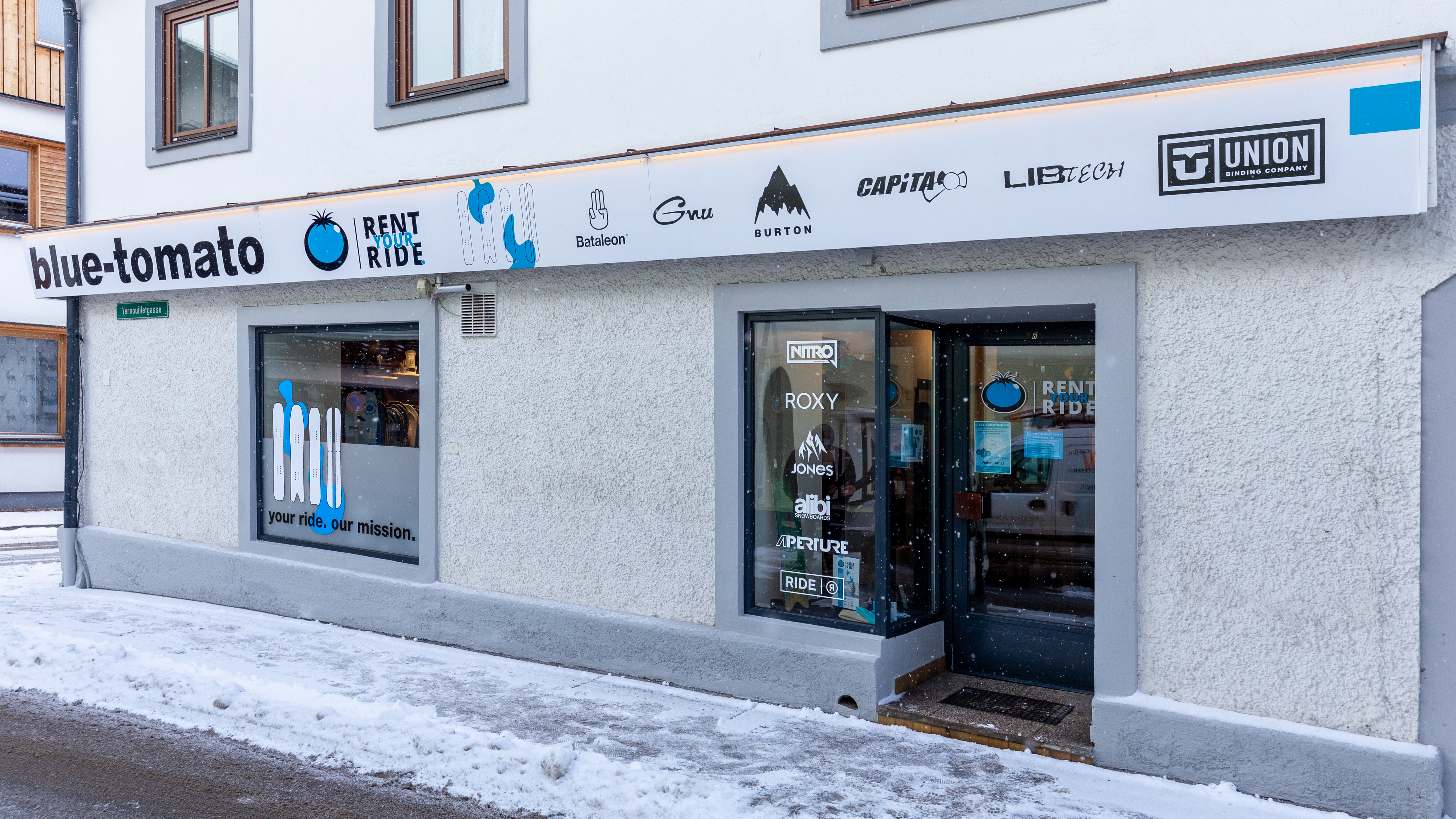 Lokken Dader vice versa Snowboard-Verleih - BLUE TOMATO Rent Your Ride