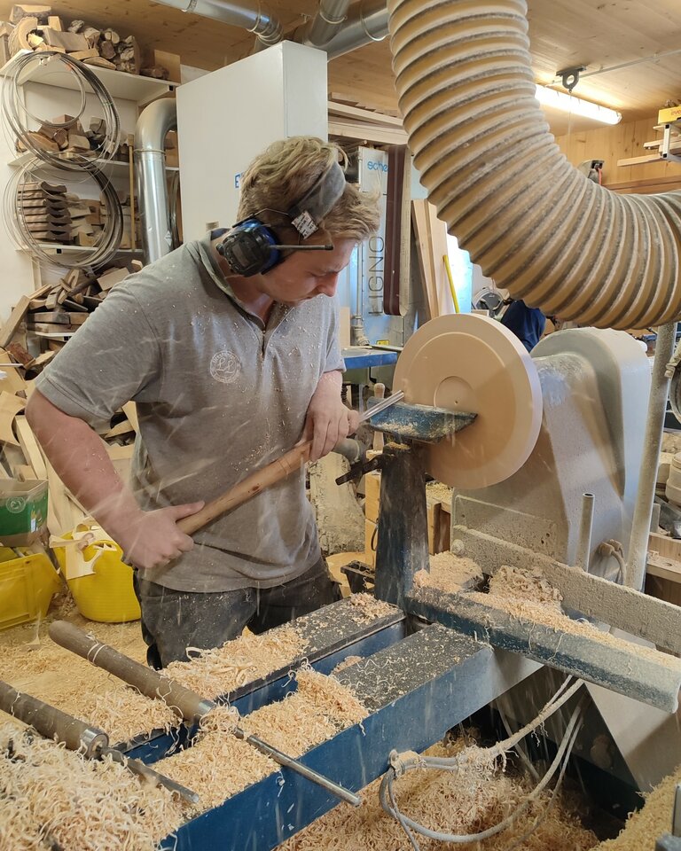 Advent in the woodturning factory - Imprese #2.6 | © Lukas Lettmayer