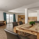Bild von Family Apartment mit Balkon & Bergblick